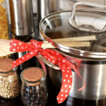 laboratorio alimentare - attrezzi ed ingredienti per cucinare